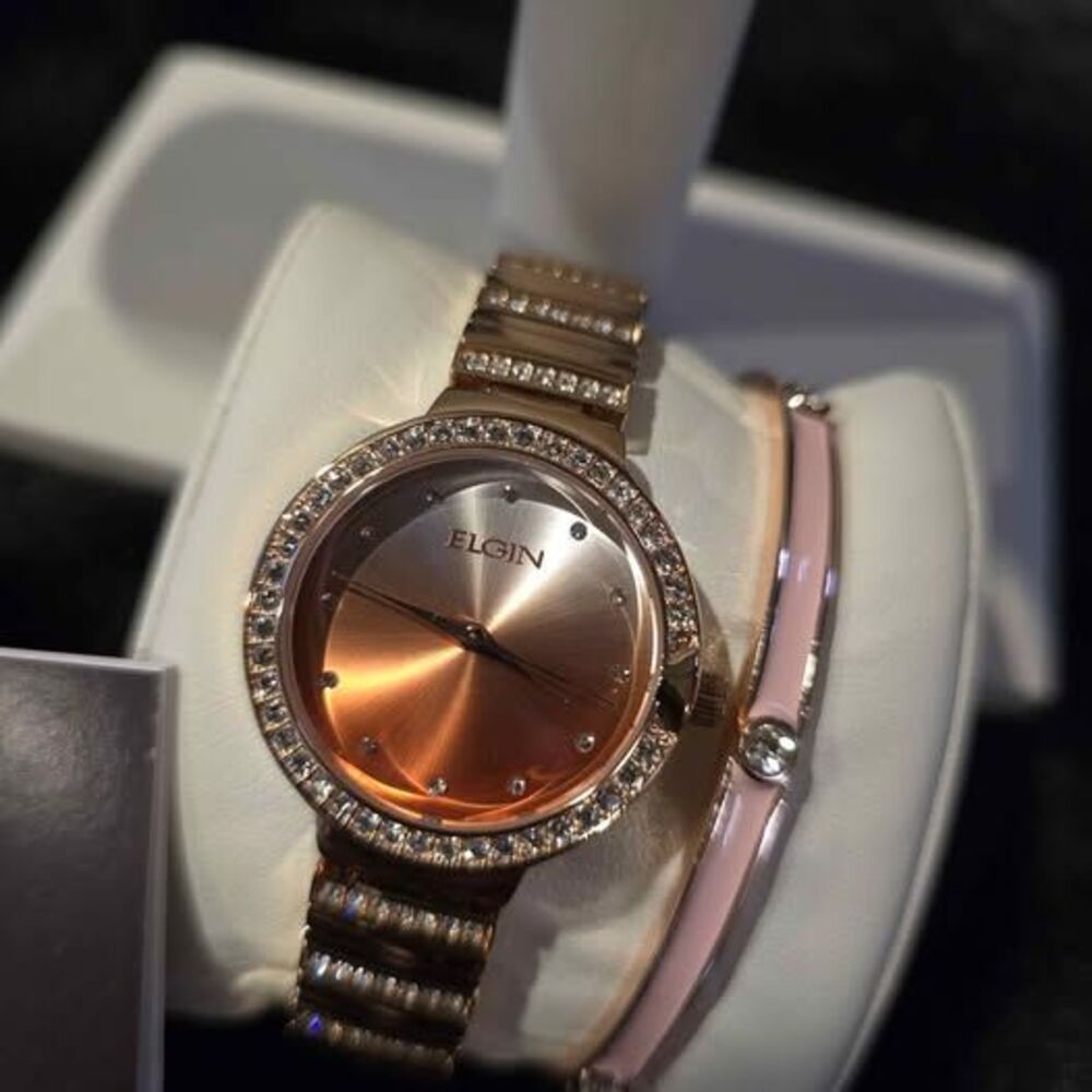 New, out of box ladies Elgin gift set